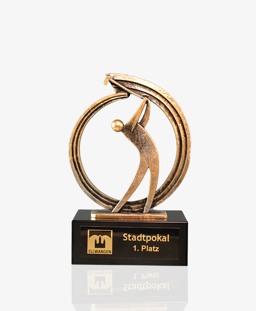 Golffigur mit Schwungring