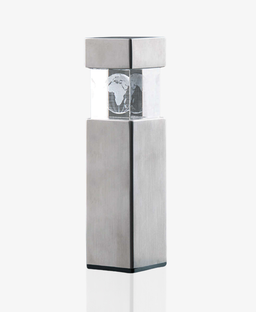 Edelstahlquader mit Kappe